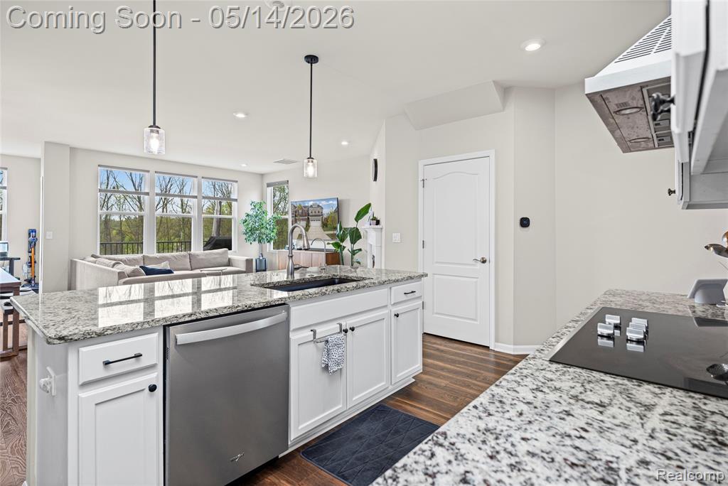 43235 Heron Drive, Novi, MI — Photo 15