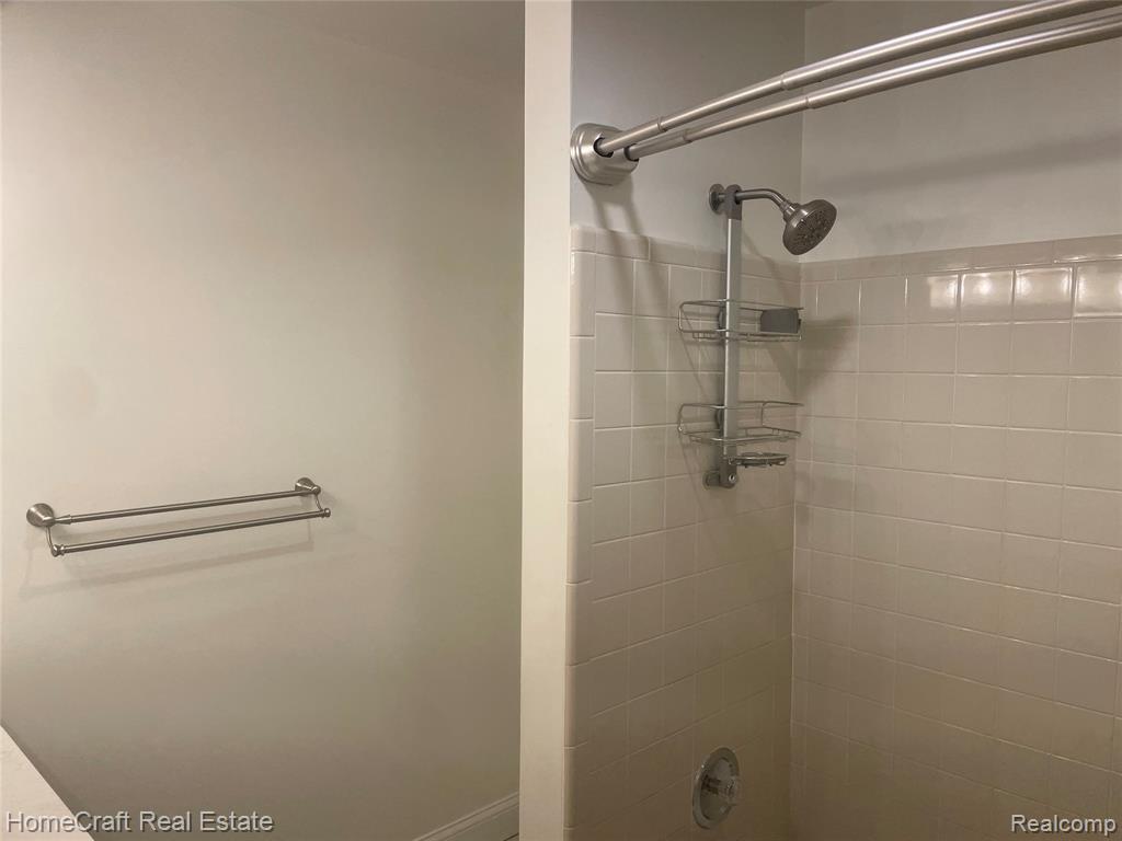 192 Pinewood Drive, Plymouth, MI 48170 — Photo 14