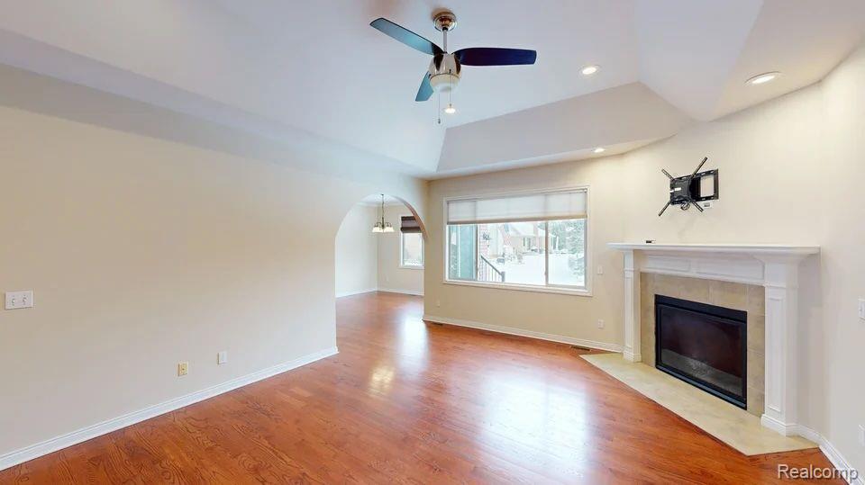 8343 WASHINGTON WOODS Drive, Washington, MI — Photo 2