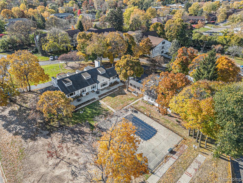 42160 Woodward Avenue, Bloomfield Hills, MI 48304 — Photo 32