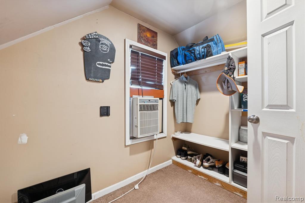 11609 Saint Aubin Street, Hamtramck, MI 48212 — Photo 29