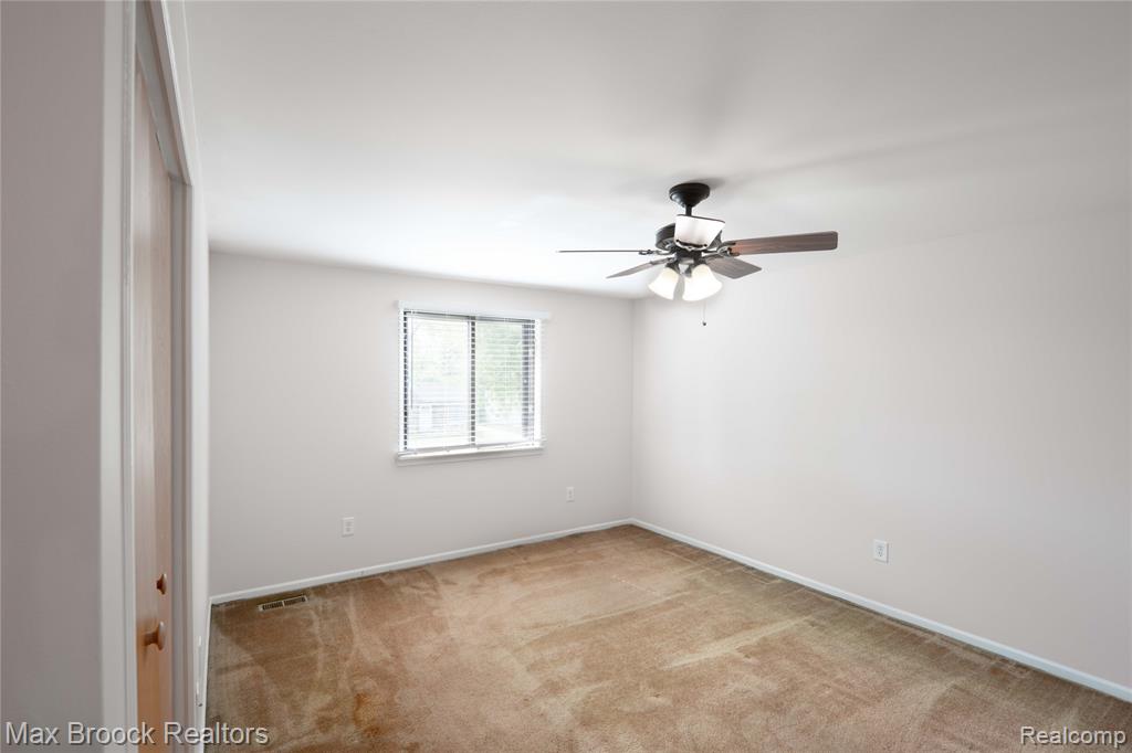 8212 Carrousel Boulevard, Westland, MI — Photo 23
