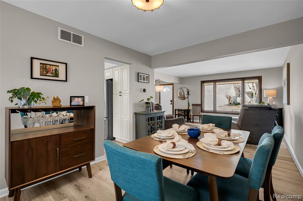 9447 Continental Drive, Taylor, MI 48180 — Photo 9