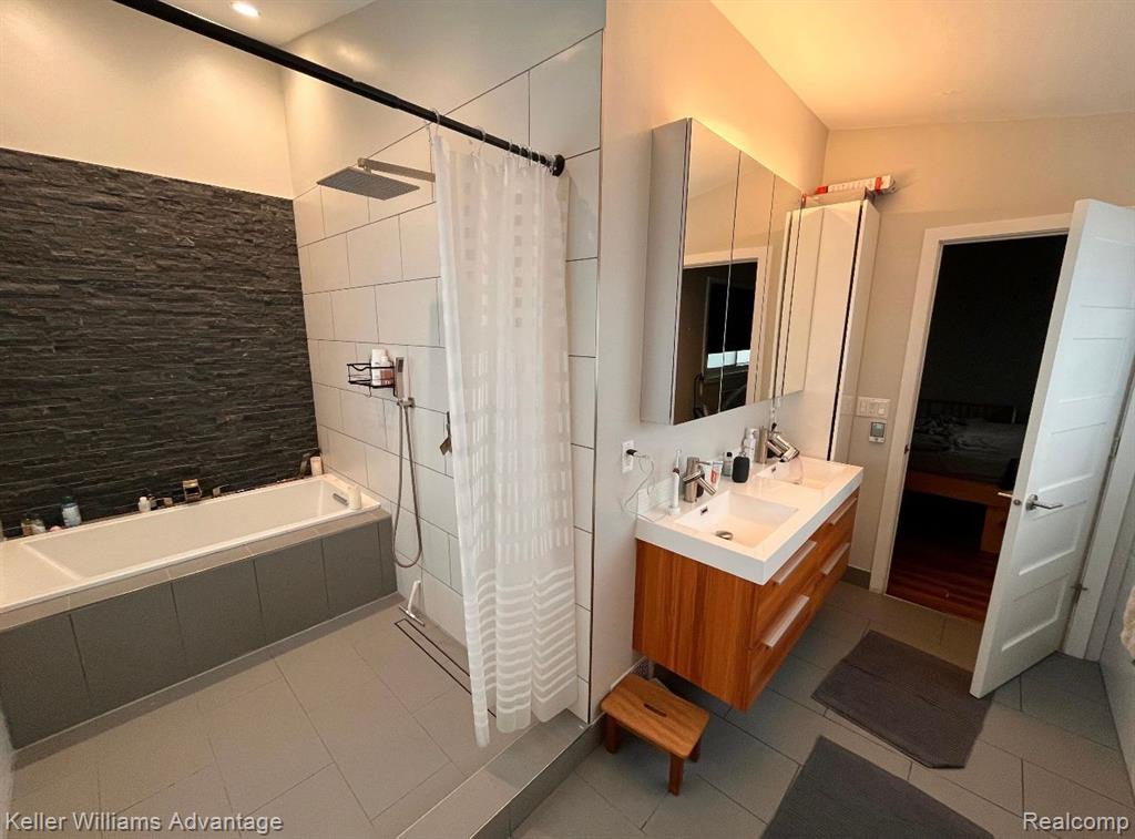 42168 LAKELAND, Plymouth, MI 48170 — Photo 10