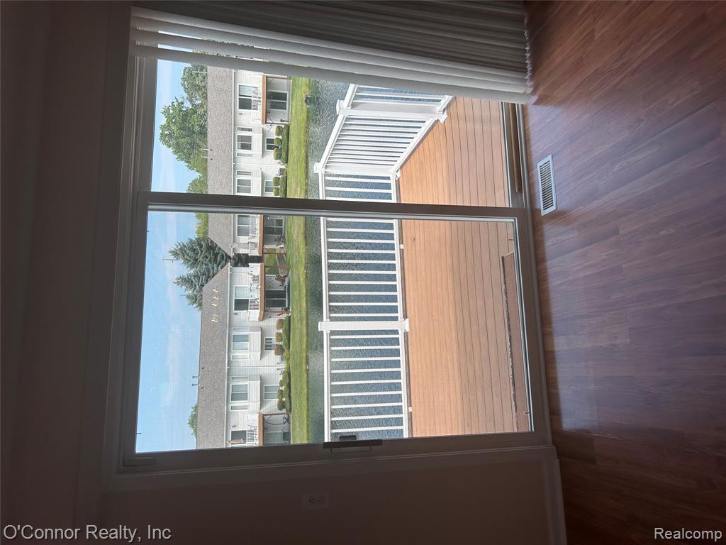 830 Crystal Lane, Marysville, MI 48040 — Photo 9