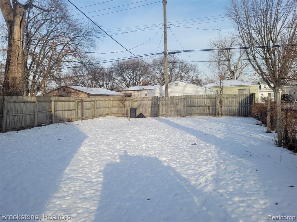 438 W Goulson Avenue, Hazel Park, MI 48030 — Photo 18