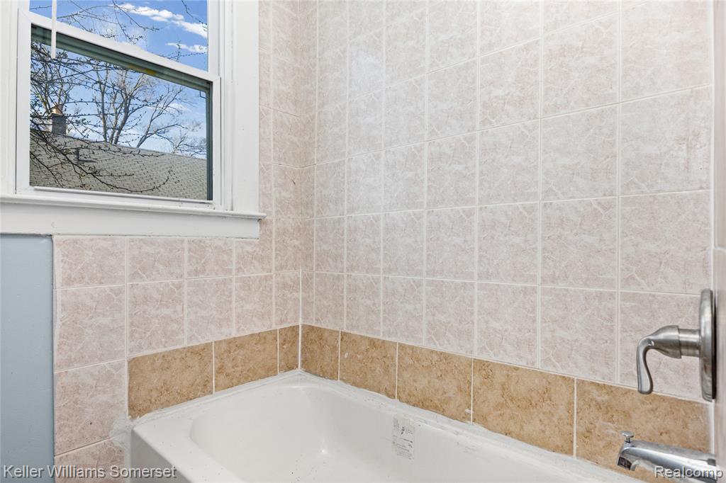 17167 Hasse Street, Hamtramck, MI 48212 — Photo 24