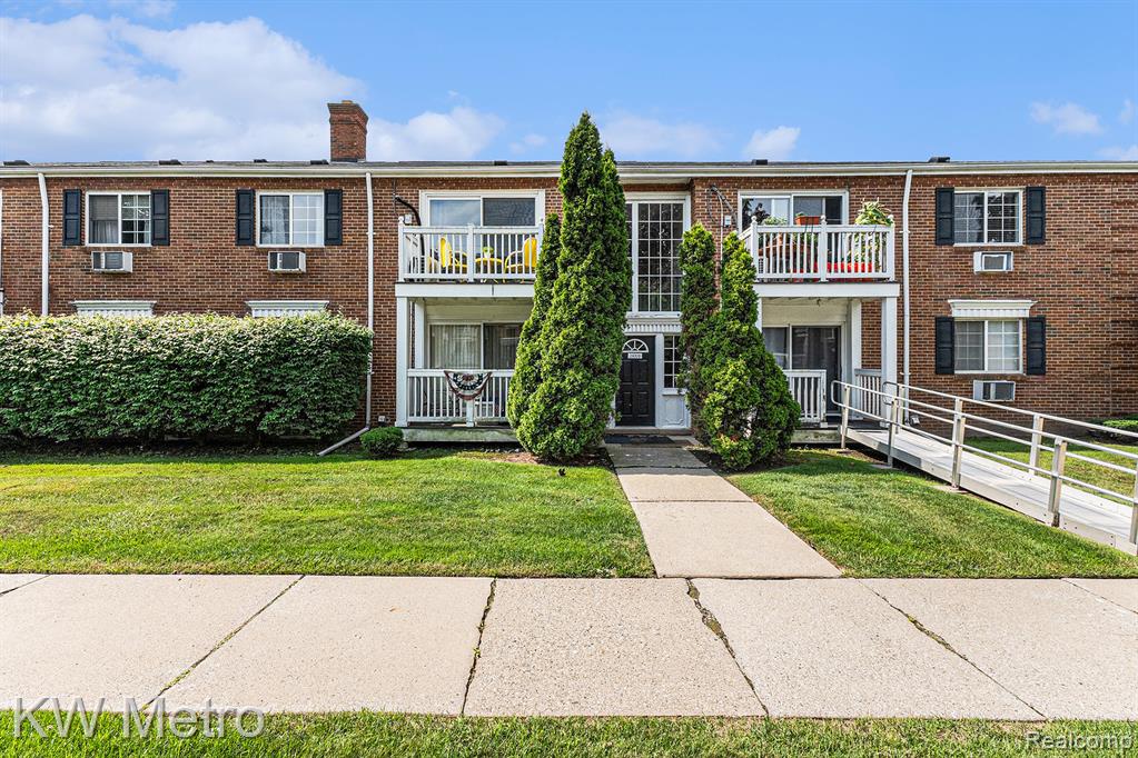 2400 Parmenter Boulevard, 207, Royal Oak, MI 48073 — Photo 22