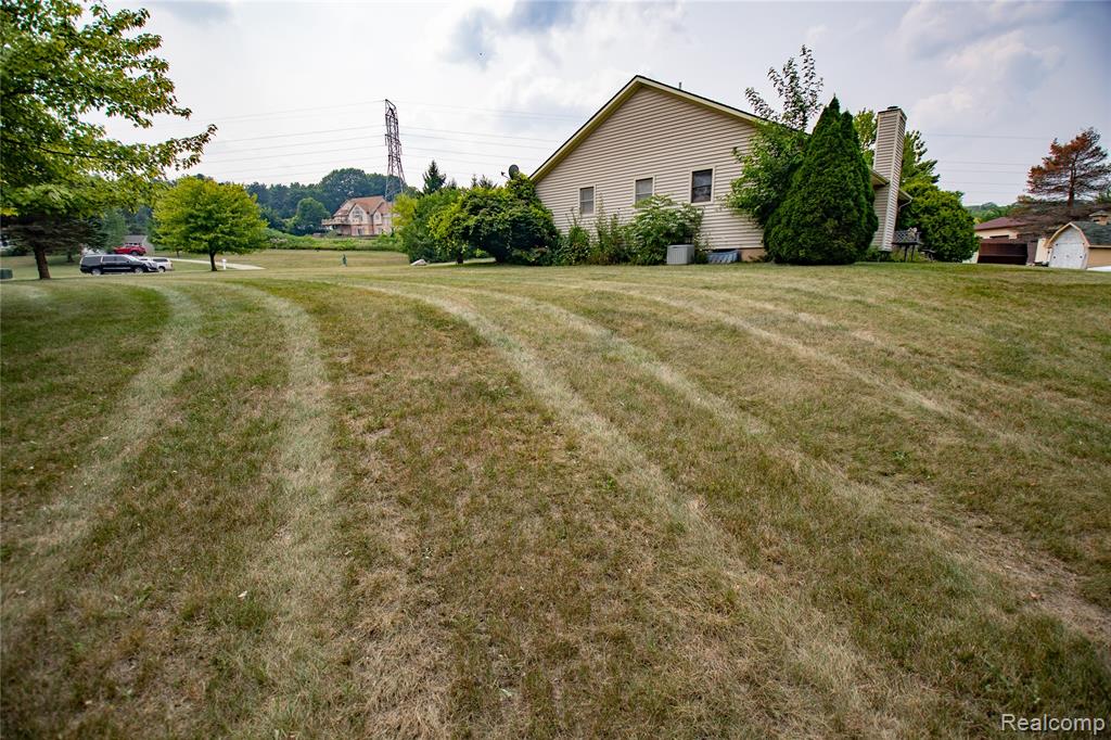 808 Vivian Lane, Oxford, MI 48371 — Photo 33