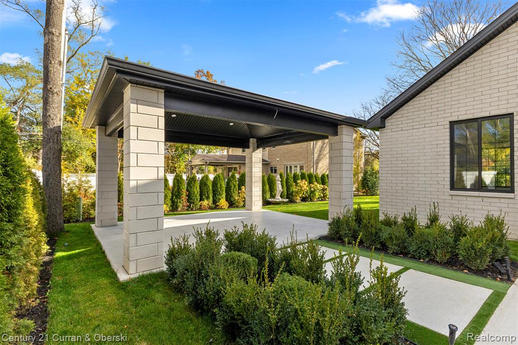 2211 Golfview Drive, Dearborn, MI, 48128