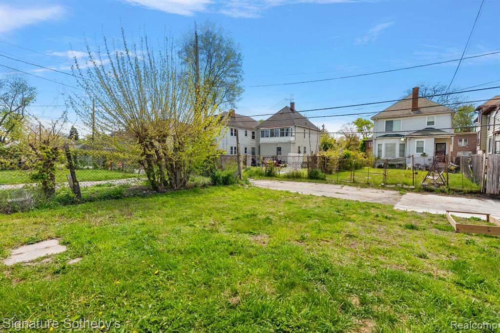 2571 Townsend Street, Detroit, MI 48214 — Photo 30