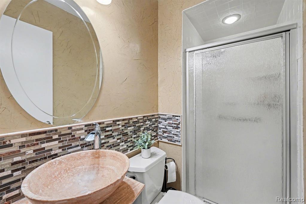 39712 Crystal Drive, Sterling Heights, MI 48310 — Photo 20