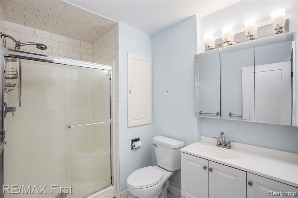 7184 Dur Moll Avenue, Shelby Twp, MI 48317 — Photo 27
