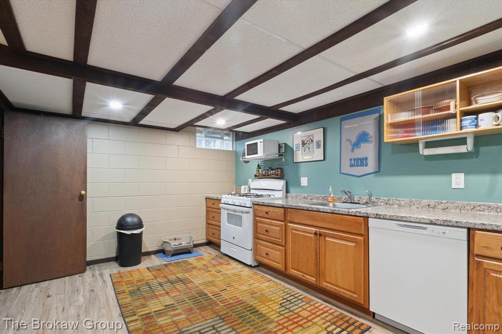3032 WOODLAND Drive, Metamora, MI 48455 — Photo 40