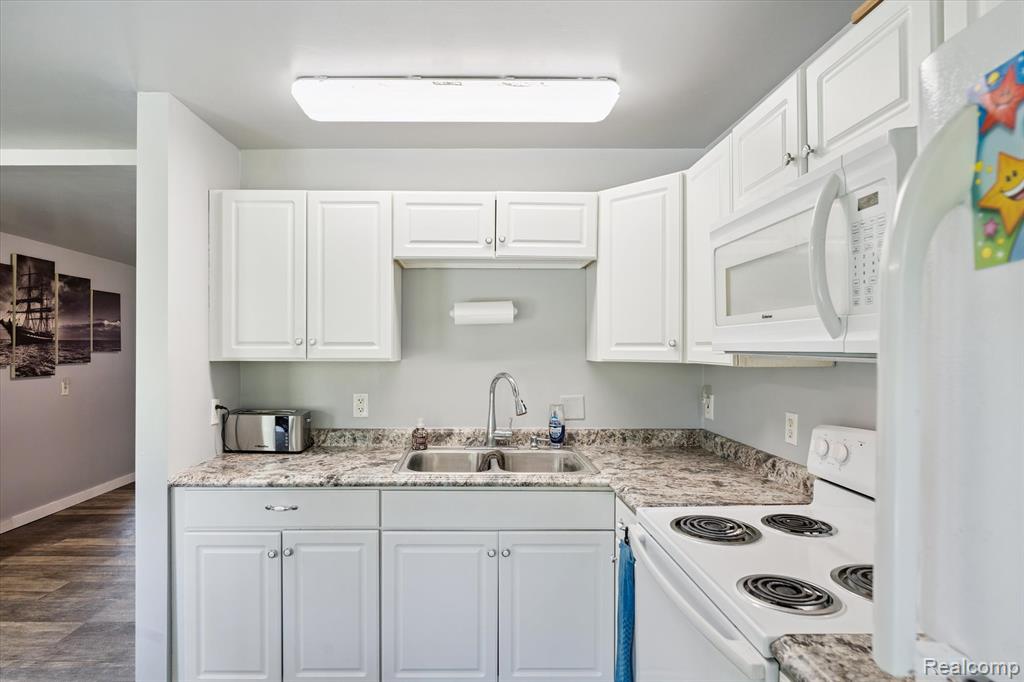 3039 Meridian Road, Okemos, MI 48864 — Photo 12