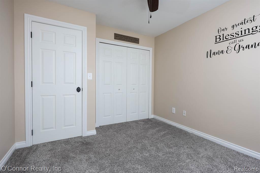 1700 River Road, 10, Marysville, MI 48040 — Photo 20