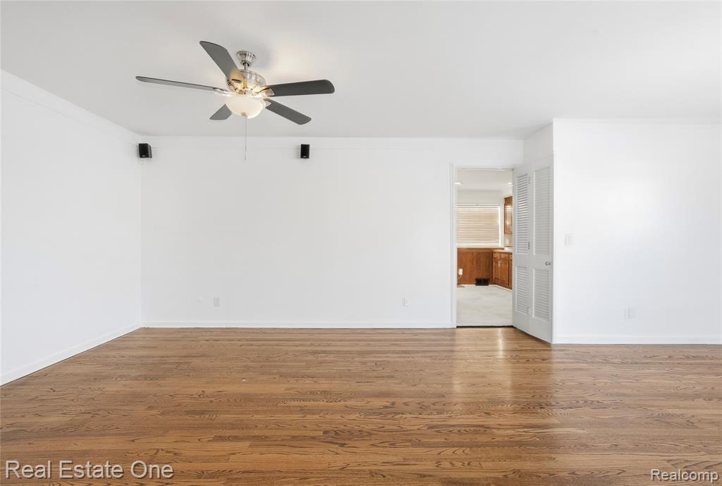 6341 N Charlesworth Street, Dearborn Heights, MI 48127 — Photo 4