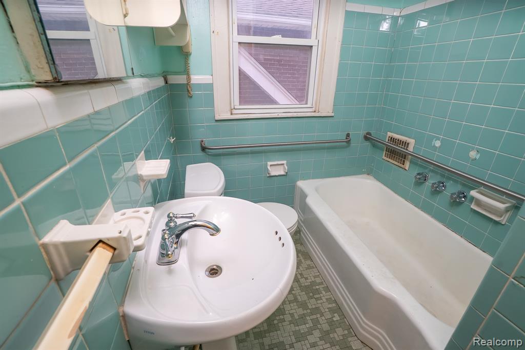15859 Cloverlawn Street, Detroit, MI 48238 — Photo 26