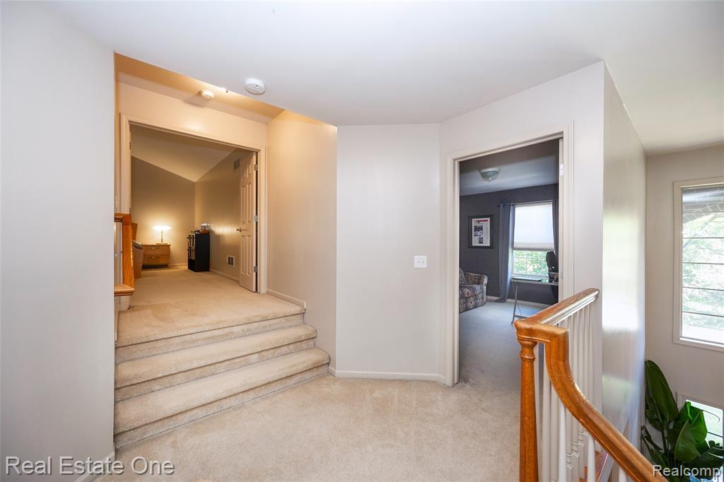 3481 Castlewood Court, Wixom, MI — Photo 39