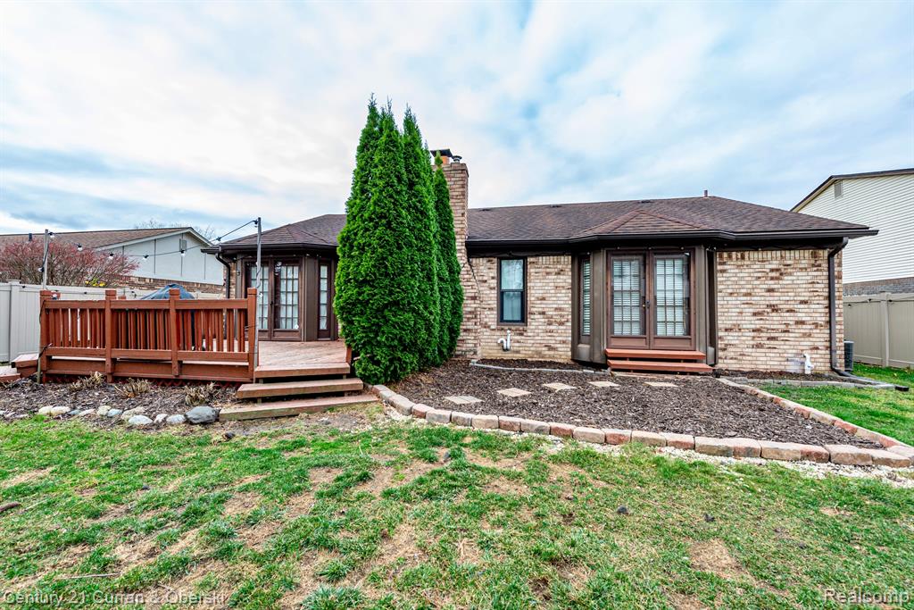 40306 LA GRANGE Drive, Sterling Heights, MI 48313 — Photo 29