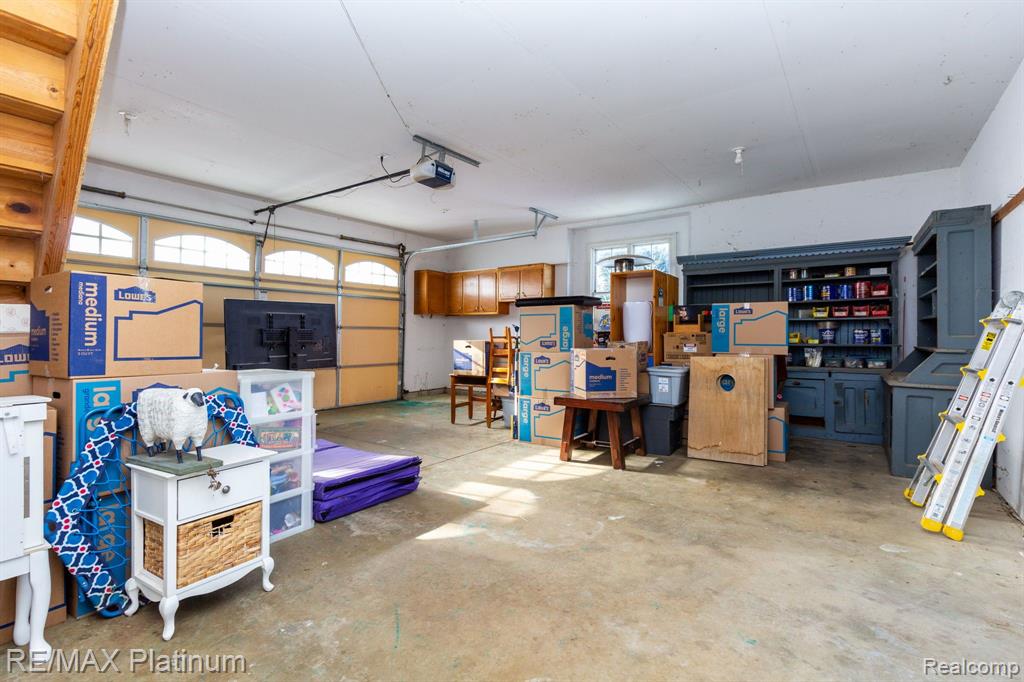 536 N CEDAR Road, Fowlerville, MI 48836 — Photo 40