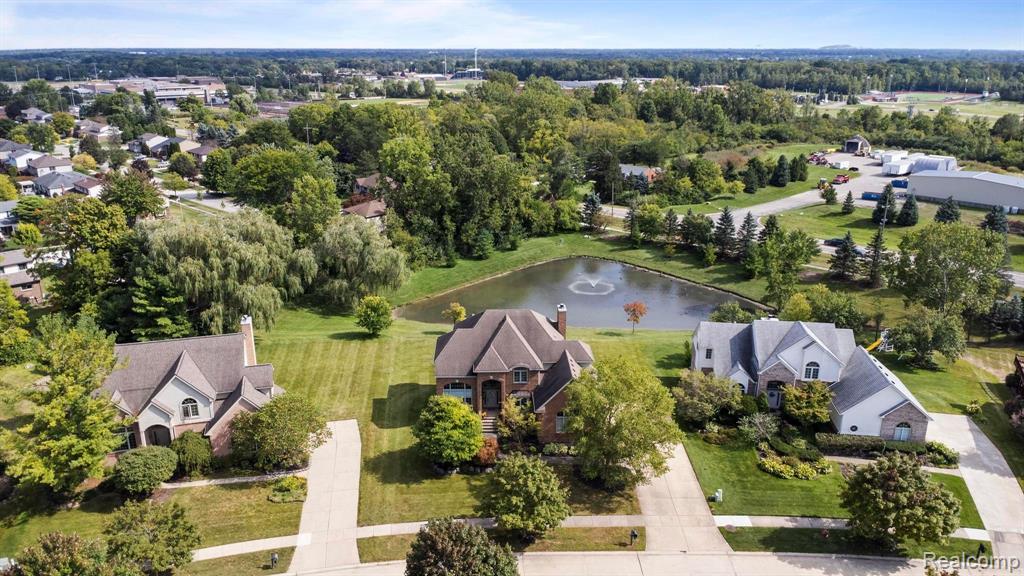 8978 WOODLORE SOUTH Drive, Plymouth, MI 48170 — Photo 54