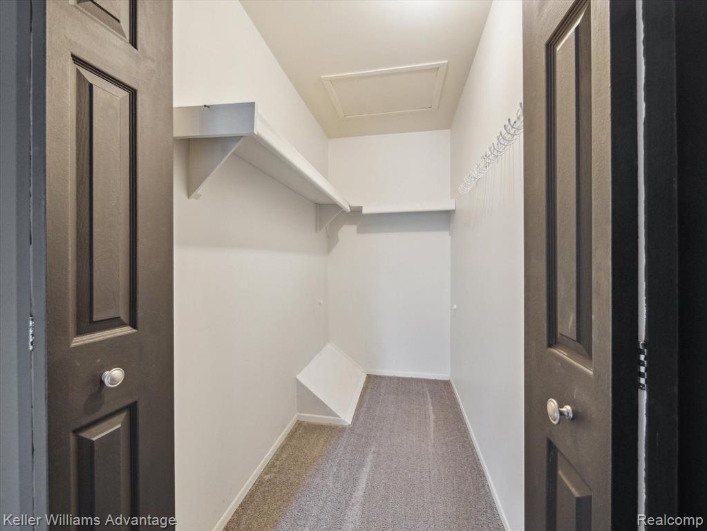 31131 COUNTRY, Farmington Hills, MI 48331 — Photo 24
