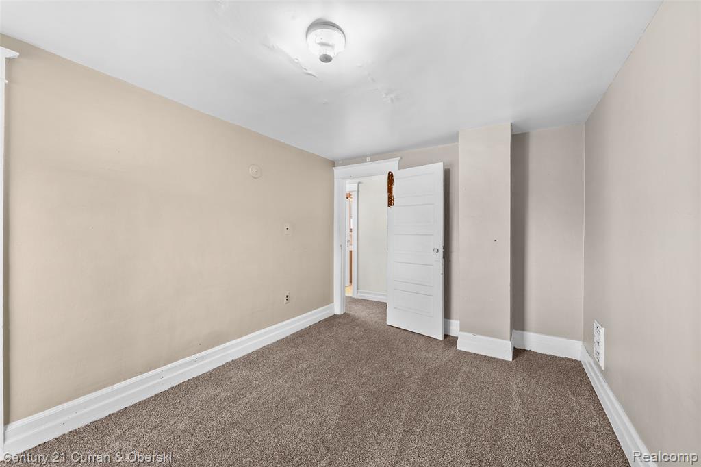 902 S Washington Avenue, Royal Oak, MI 48067 — Photo 11