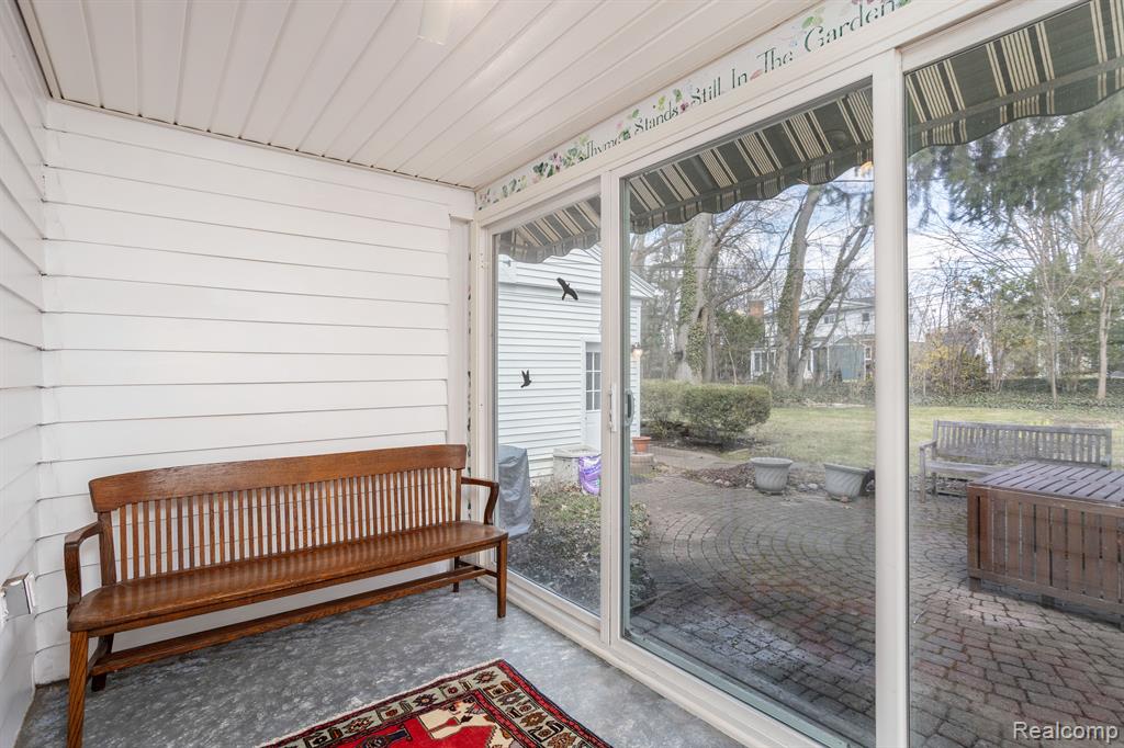 4 DUXBURY Lane, Dearborn, MI 48120 — Photo 15