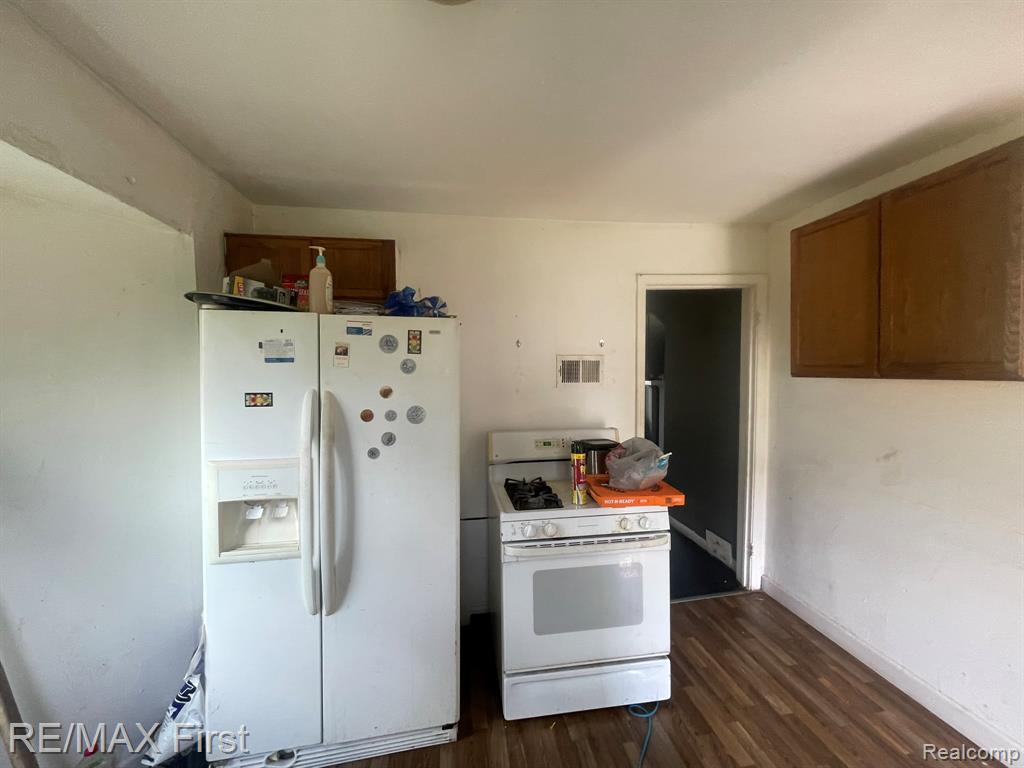 3677 Somerset Avenue, Detroit, MI 48224 — Photo 10