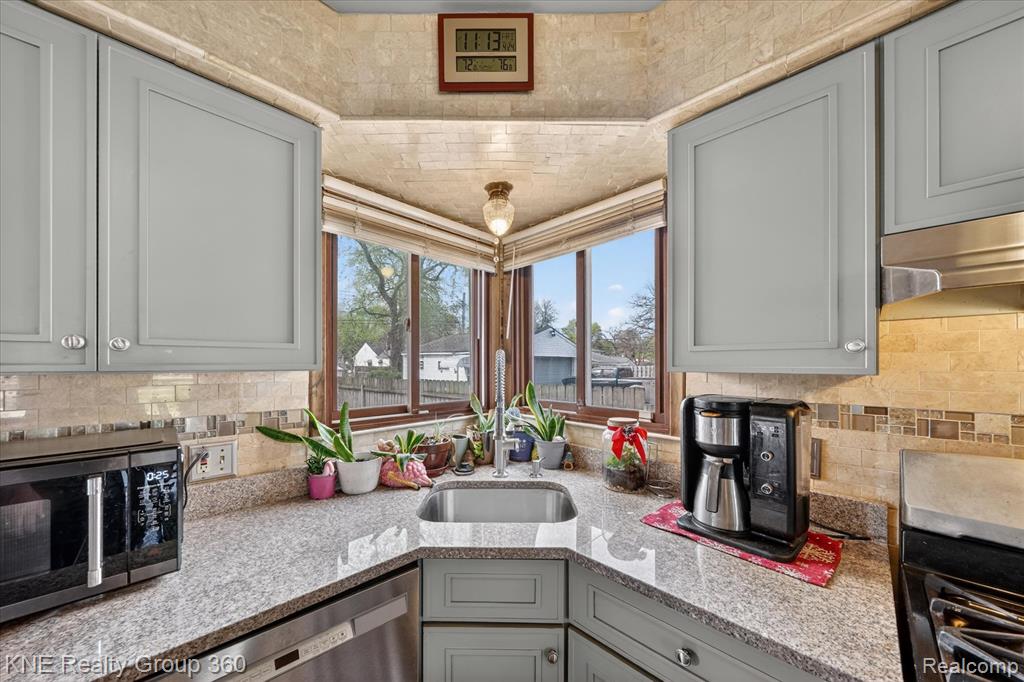 31325 Sheridan Street, Garden City, MI — Photo 17