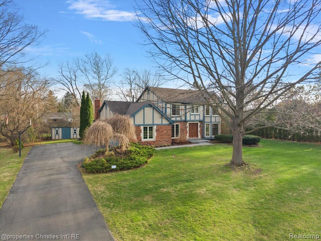 47269 S Chigwidden Drive, Northville, MI 48167 — Photo 2