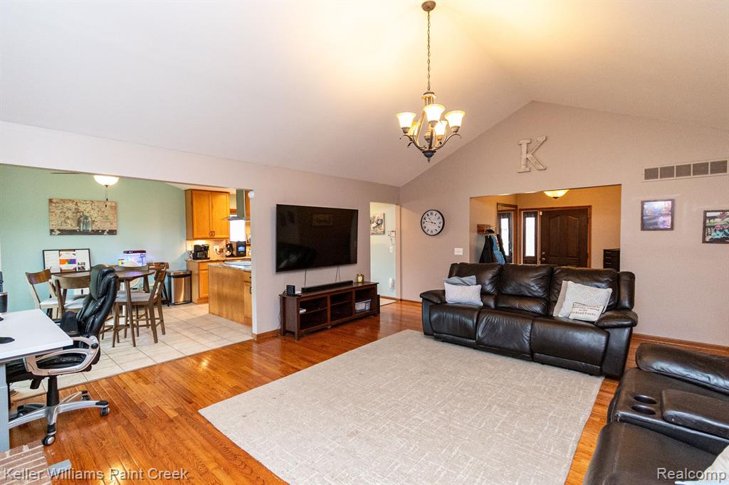 40612 REHSE Drive, Clinton Twp, MI 48038 — Photo 9