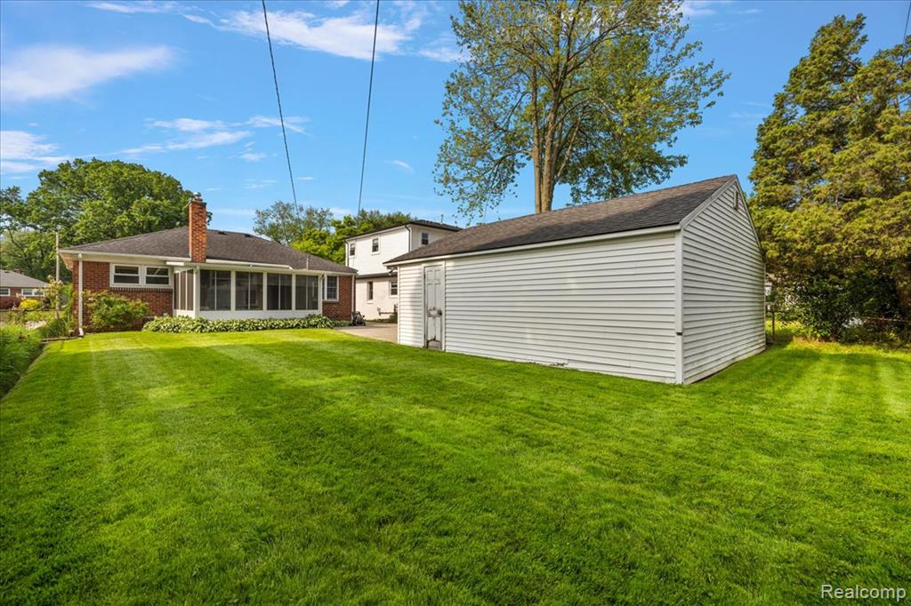 436 W Sunnybrook Drive, Royal Oak, MI 48073 — Photo 52
