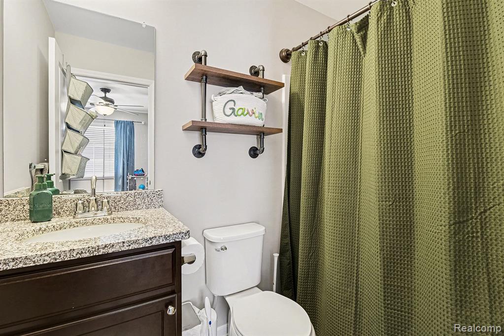 350 Jeff Keeton Drive, Hazel Park, MI 48030 — Photo 11