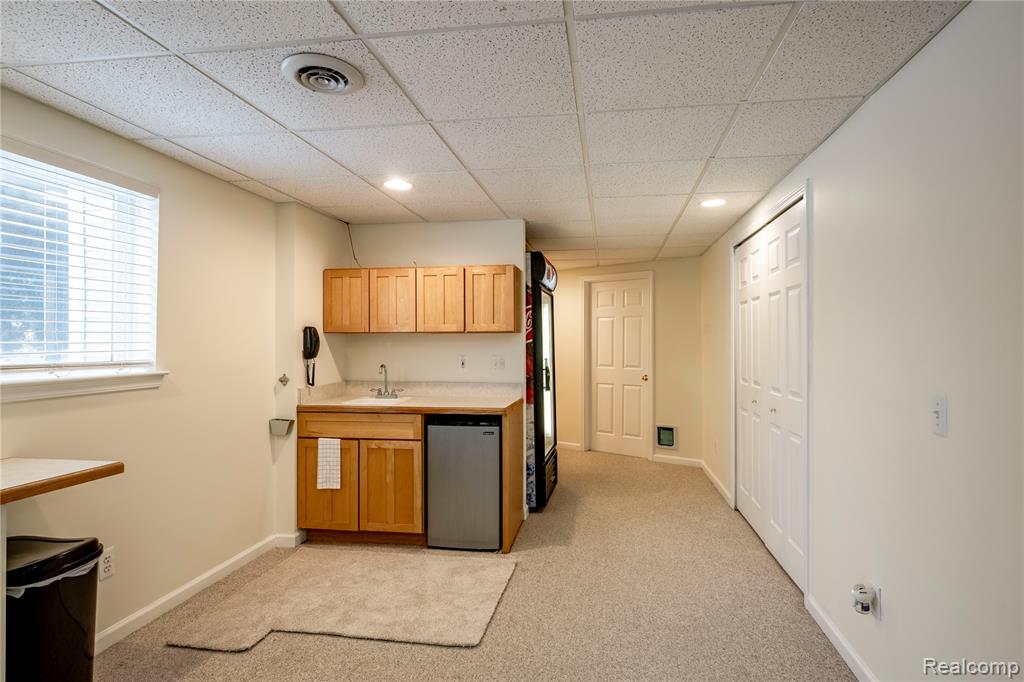5500 Huntsman Drive, White Lake, MI 48383 — Photo 38