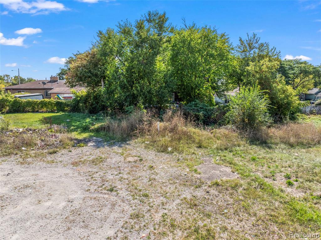 680 E Pierson Road, Flint, MI 48505 — Photo 14