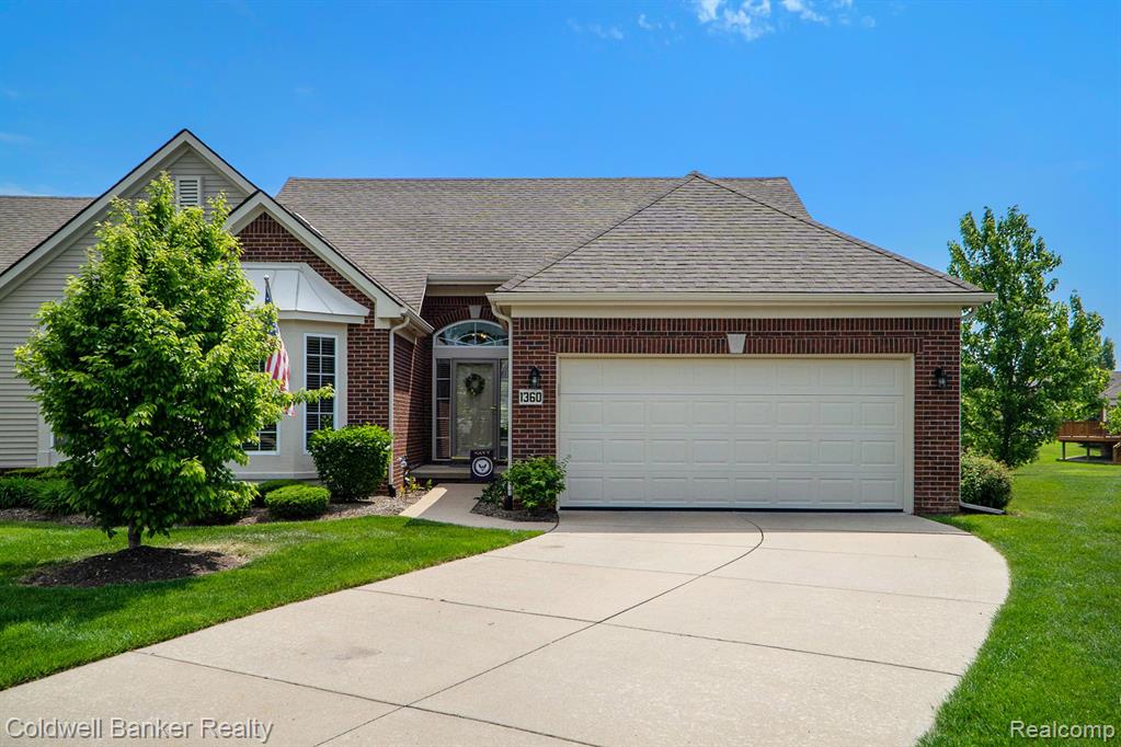 1360 Gloucester Court, Commerce Twp, MI 48390 — Photo 2