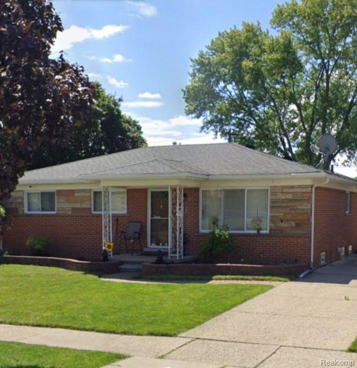 6545 N EVANGELINE Street, Dearborn Heights, MI 48127 — front exterior