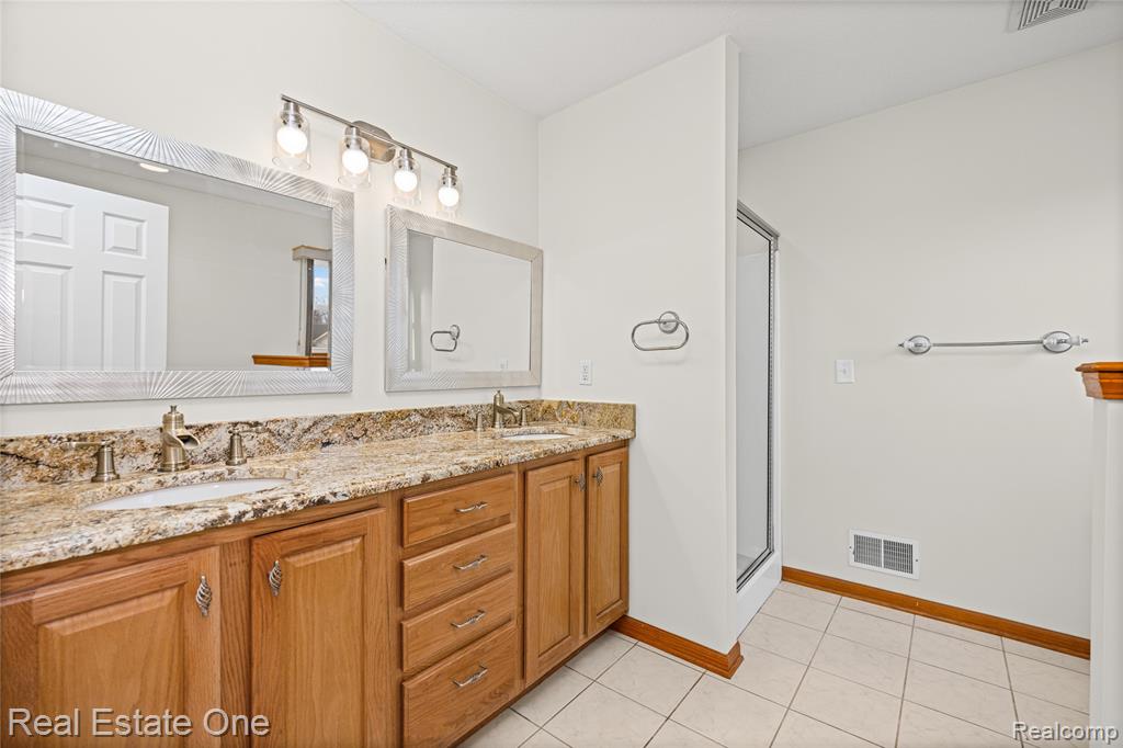 4438 Great Oaks Drive, Grand Blanc, MI 48439 — Photo 35