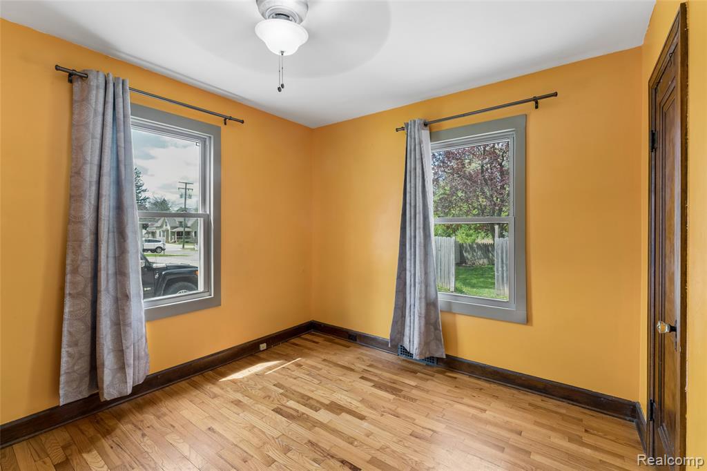 317 E Grand River Avenue, Fowlerville, MI 48836 — Photo 10