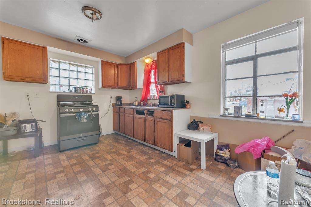 5801 Oakman Boulevard, Detroit, MI 48204 — Photo 24