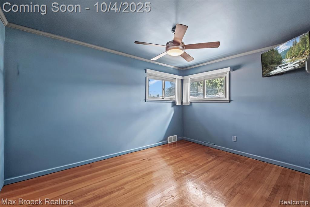 8282 Nightingale Street, Dearborn Heights, MI 48127 — Photo 14