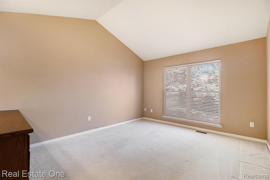 4205 Honeysuckle Drive, Sterling Heights, MI 48314 — Photo 10