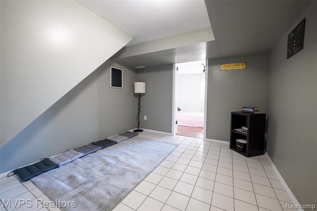 804 S Oak Brook Ridge Drive, 149, Rochester Hills, MI 48307 — Photo 35