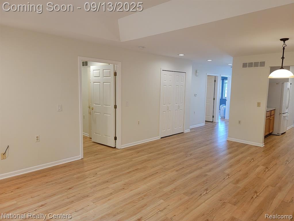 21295 Juniper Court, Farmington Hills, MI 48336 — Photo 5