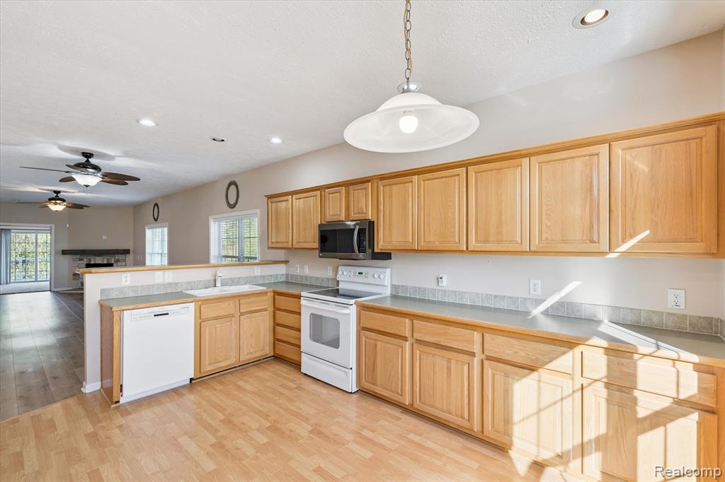 7075 Kings Way, Flushing, MI 48433 — Photo 16