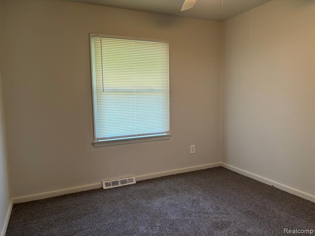 7004 Republic Avenue, Warren, MI 48091 — Photo 8
