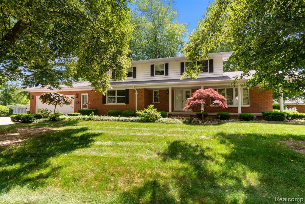 5505 Dolphin Street, East China, MI — front exterior
