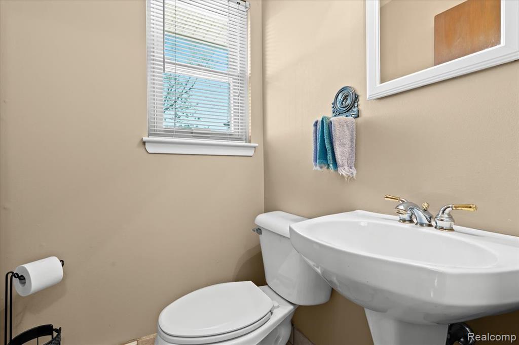 8876 Sandy Crest Drive, White Lake, MI — Photo 15